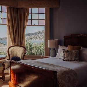 Classic Queen Room Water Views